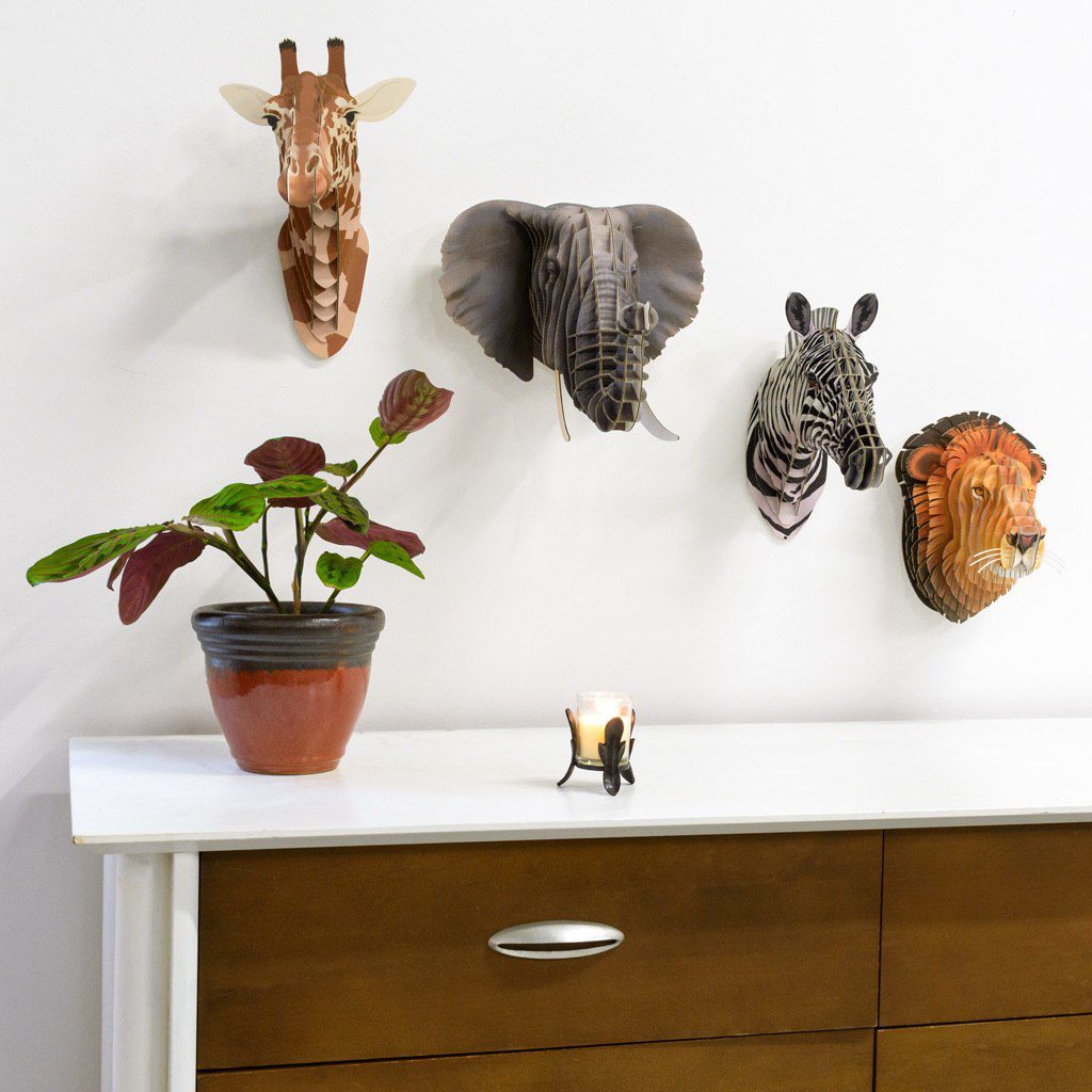 Cardboard sculpture - LIFELIKE SAFARI ANIMAL SET - cardboard safari - wall