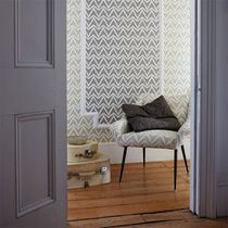 Traditional wallpaper / geometric pattern...