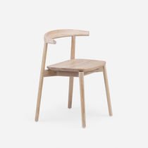 Contemporary chair / oak / solid wood /...