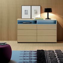 Contemporary chest of drawers / wooden /...