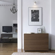 Contemporary chest of drawers / wooden /...
