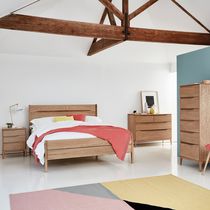King size bed / contemporary / with headboard...