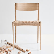 Contemporary chair / upholstered / oak