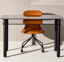 Oak desk / tempered glass / contemporary