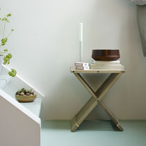Contemporary stool / oak / black