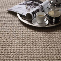 Loop pile carpet / hand-woven / wool / tertiary