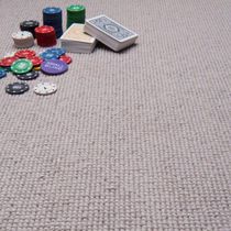 Tufted carpet / loop pile / wool / tertiary