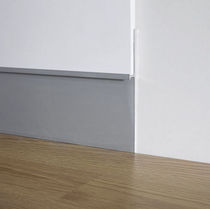 Aluminum baseboard