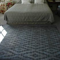 Contemporary rug / geometric / silk / cotton