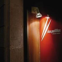 Wall-mounted spotlight / LED / round / commercial