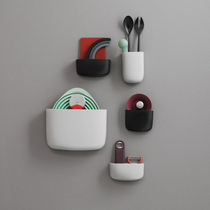 Wall-mounted pin tray / polypropylene