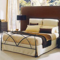 Double bed / traditional / upholstered /...