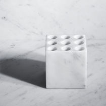 Toothbrush holder