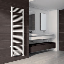 Electric towel radiator / steel / contemporary...