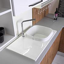 Single-bowl kitchen sink / ceramic / square...
