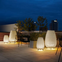 Floor lamp / contemporary / aluminum / polyethylene