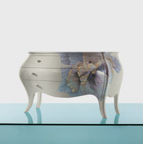Classic chest of drawers / lacquered wood...