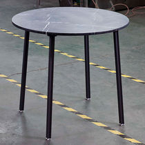 Contemporary table / extruded aluminum /...