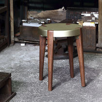 Contemporary stool / oak / walnut / aluminum