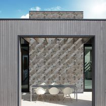 Contemporary wallpaper / patterned