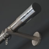Chromed metal curtain rod / brushed metal