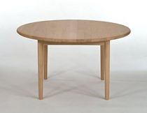 Traditional coffee table / oak / round