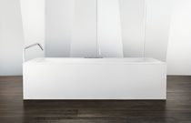 Acrylic bathtub / expanded polystyrene