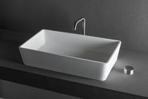 Countertop washbasin / rectangular / Solid...
