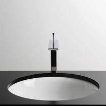 Undercounter washbasin / round / ceramic...