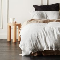 Contemporary side table / oak / round