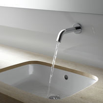 Chrome-plated brass washbasin spout