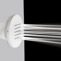 Lateral shower head