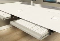 Pull-out keyboard shelf