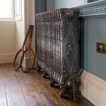 Hot water radiator / cast iron / traditional...
