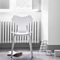 Scandinavian design chair / upholstered...