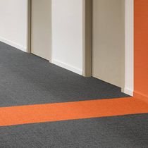 Carpet tile / loop pile / woven / structured