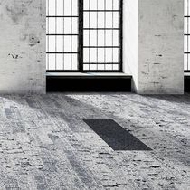 Loop pile carpet / structured / polyamide...