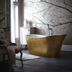 oval bathtub