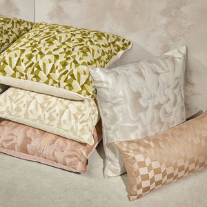 square cushion