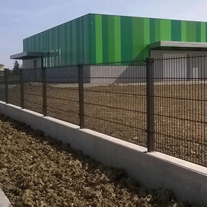 welded mesh fence