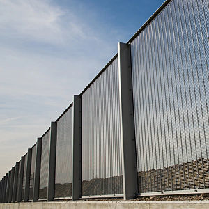 wire mesh fence