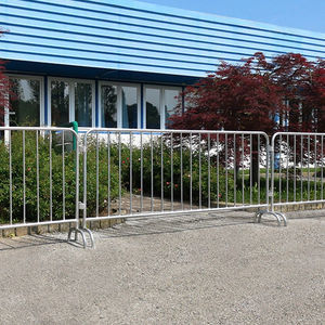 crowd barrier