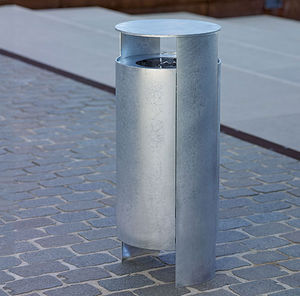 public trash can
