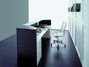 corner reception desk