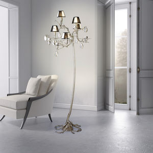 floor-standing lamp