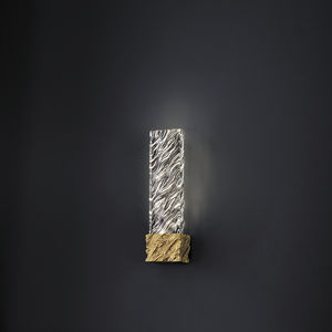contemporary wall light