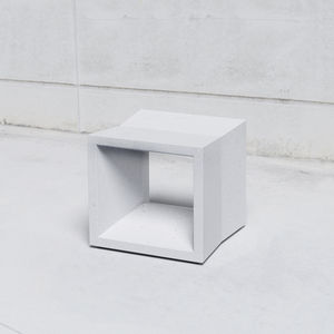 public space stool 1