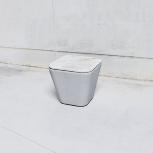 minimalist design stool 1