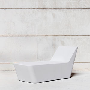minimalist design sun lounger