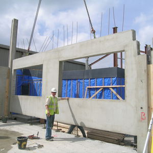 reinforced concrete wall